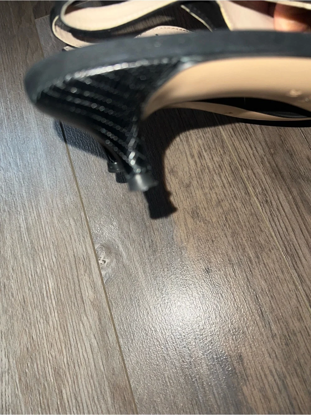 Massimo Dutti Suède black slingback kitten heels. - Picture 5 of 7